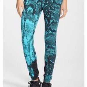 Nike Turquoise snakeskin legging